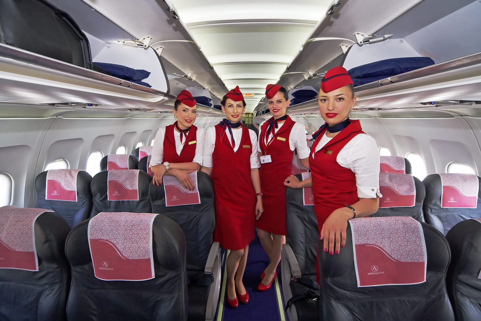 What is the Perfect Height to a Flight Attendant? Cabin Crew HQ