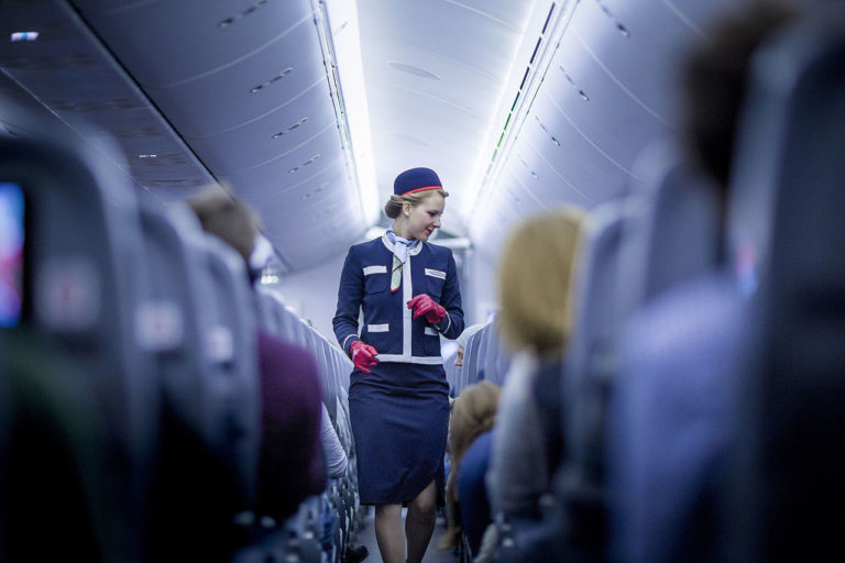 What is the Perfect Height to a Flight Attendant? Cabin Crew HQ