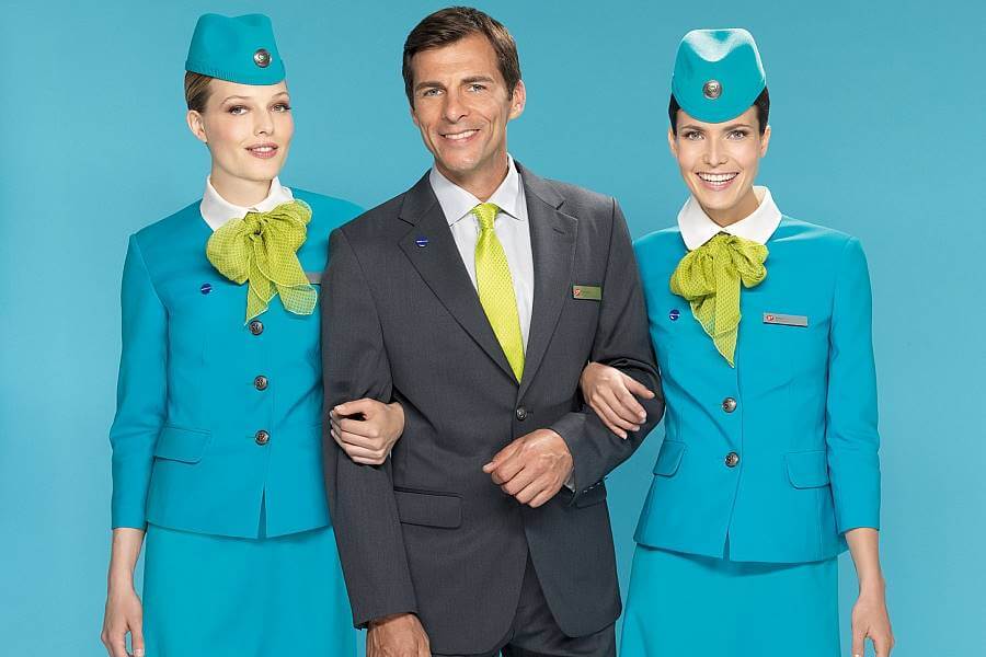 s7 airlines male and female crew