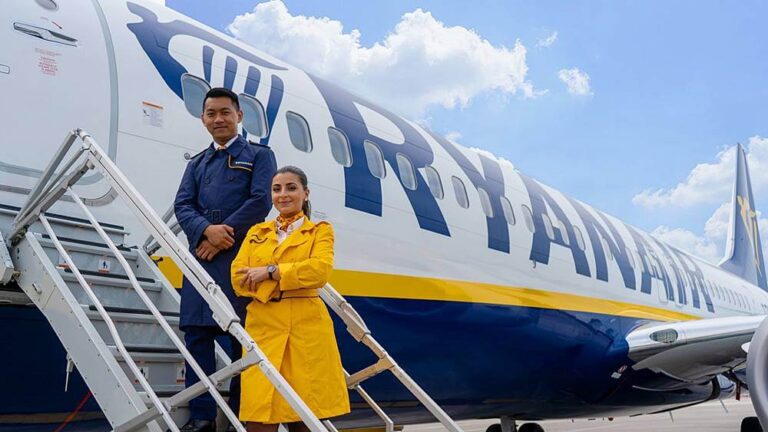 How to Apply Ryanair Cabin Crew Job Hiring - Cabin Crew HQ
