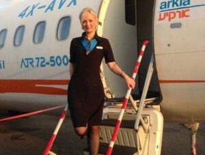 arkia female flight attendant uniform