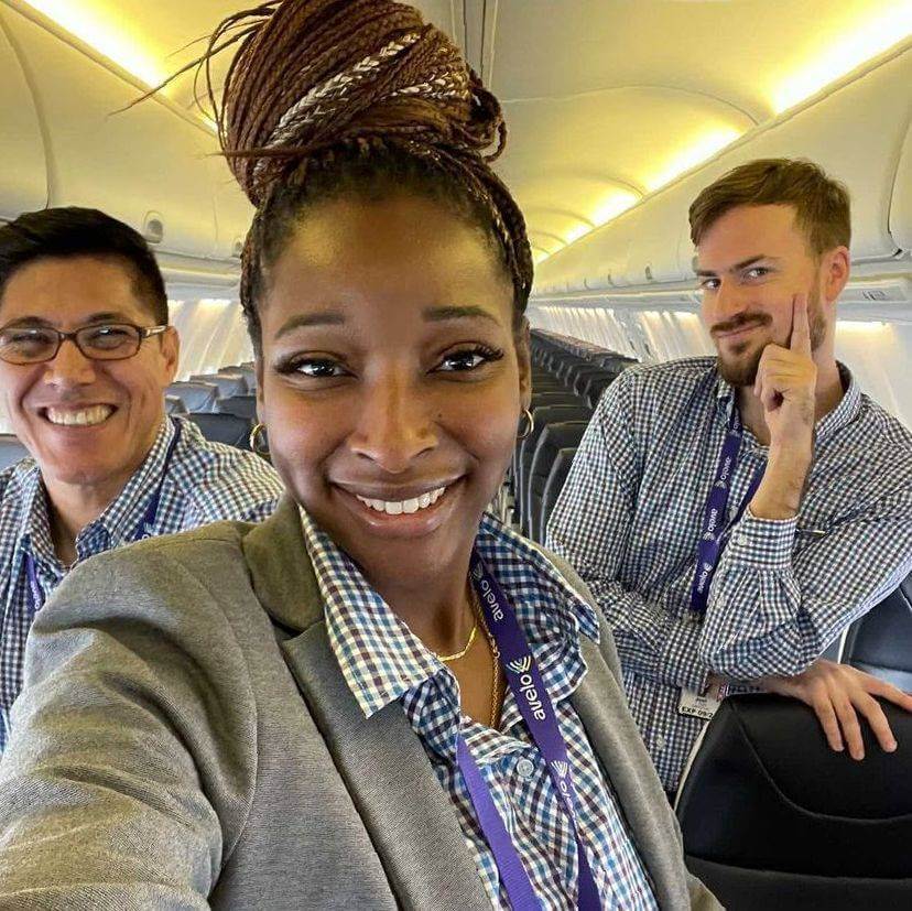 avelo airlines flight attendants selfie