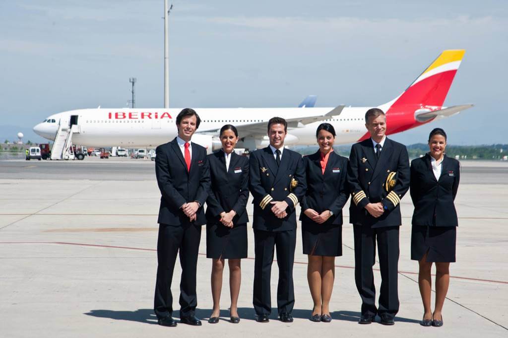 iberia pilot with crew