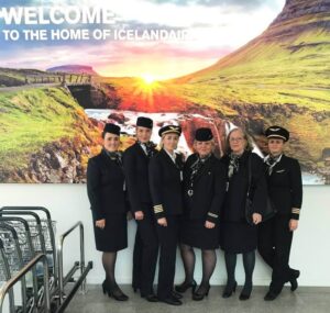 icelandair female flight attendants