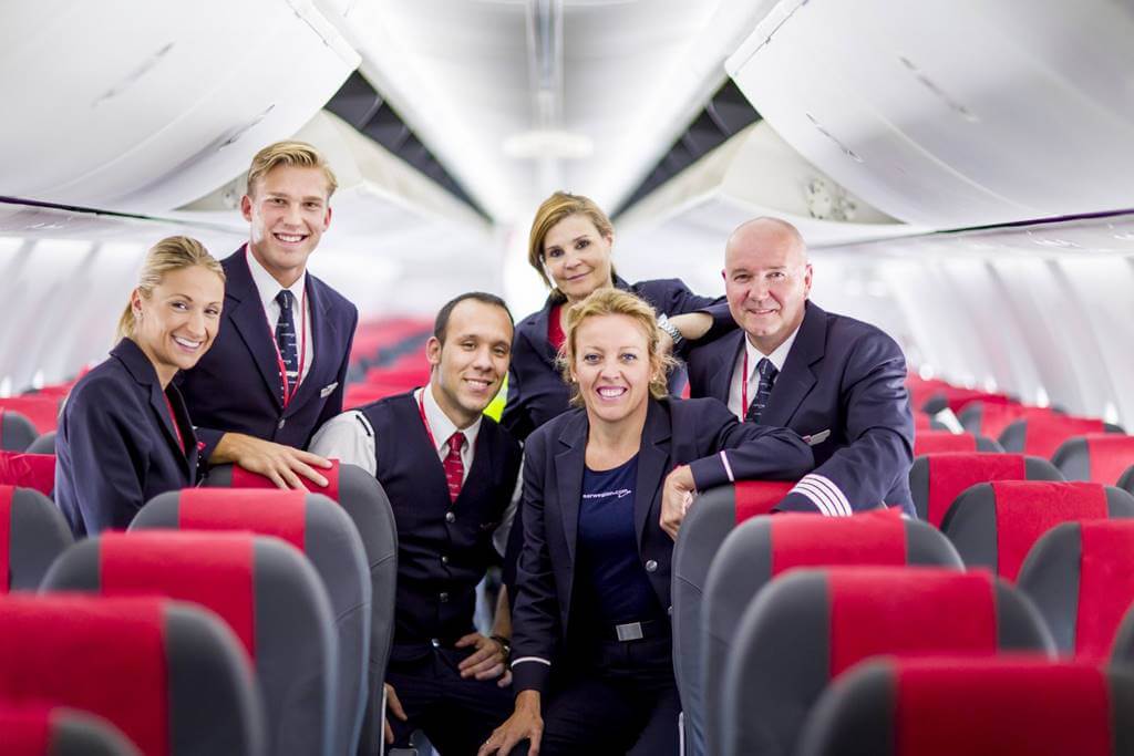 norwegian air flight attendant uniforms