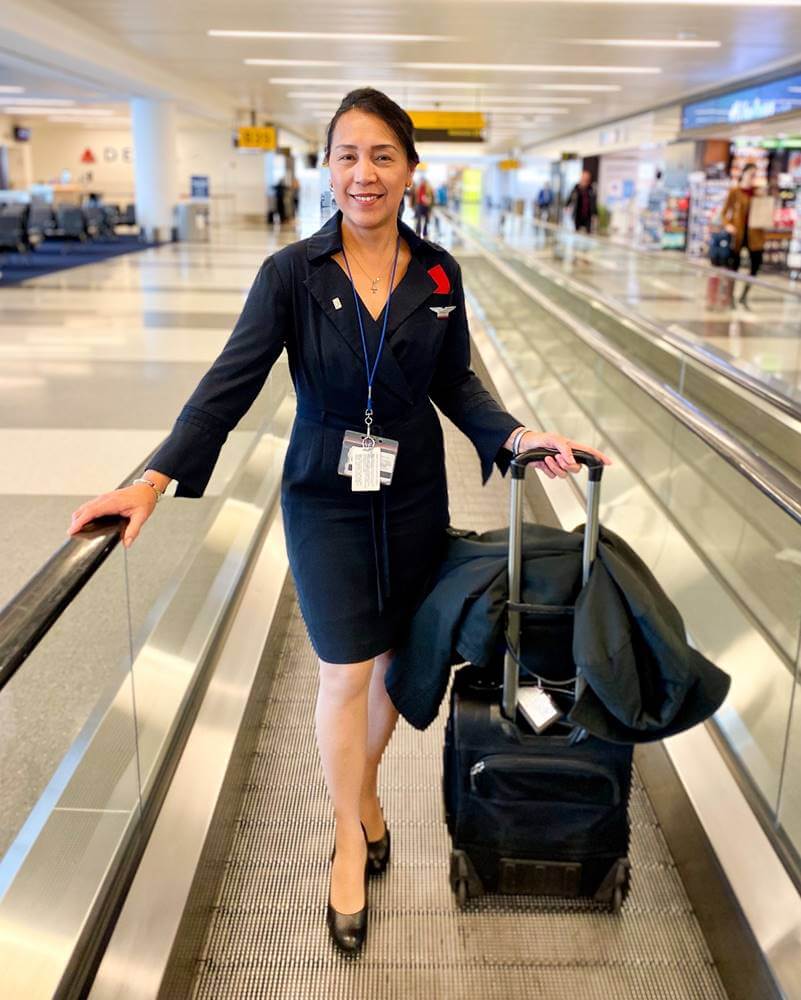 endeavor air female crew full uniform