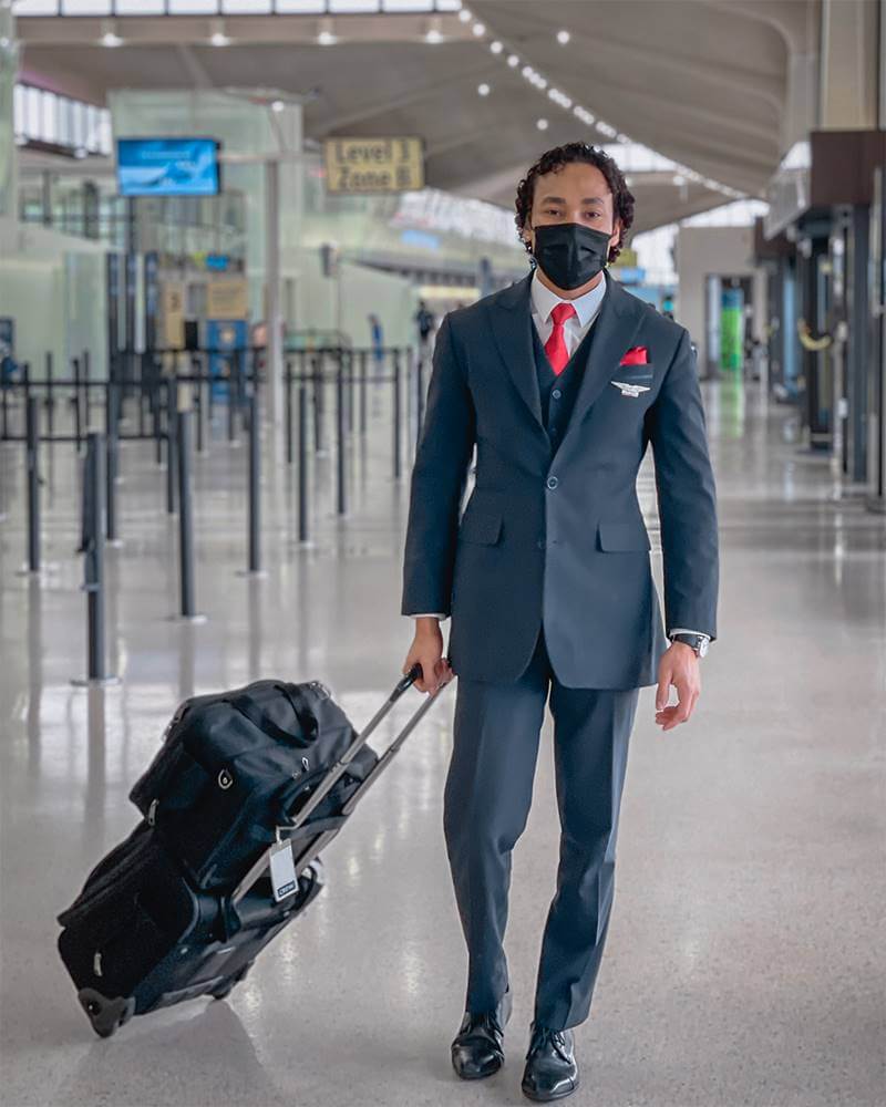 endeavor air male flight attendant full uniform