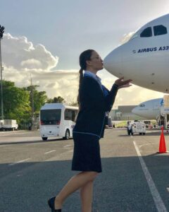 air transat flight attendant kiss