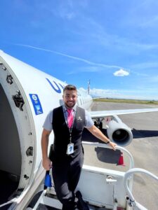 mesa airlines male flight attendant uniform