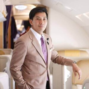 thai airways male flight attendant