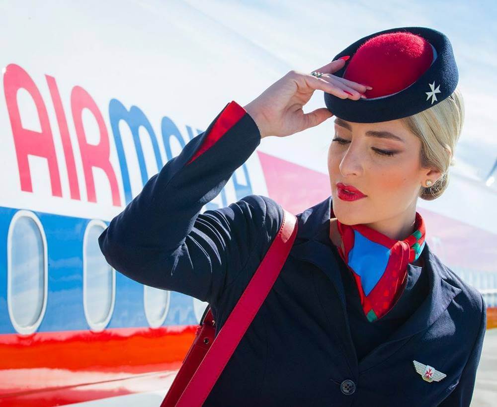 air malta female crew