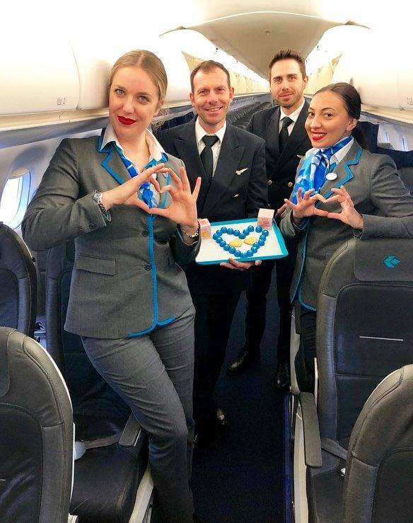 air dolomiti flight and cabin crews heart