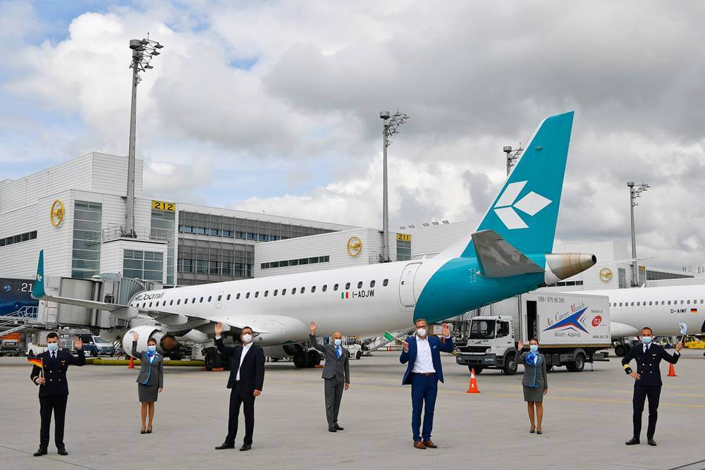 air dolomiti full crew runway