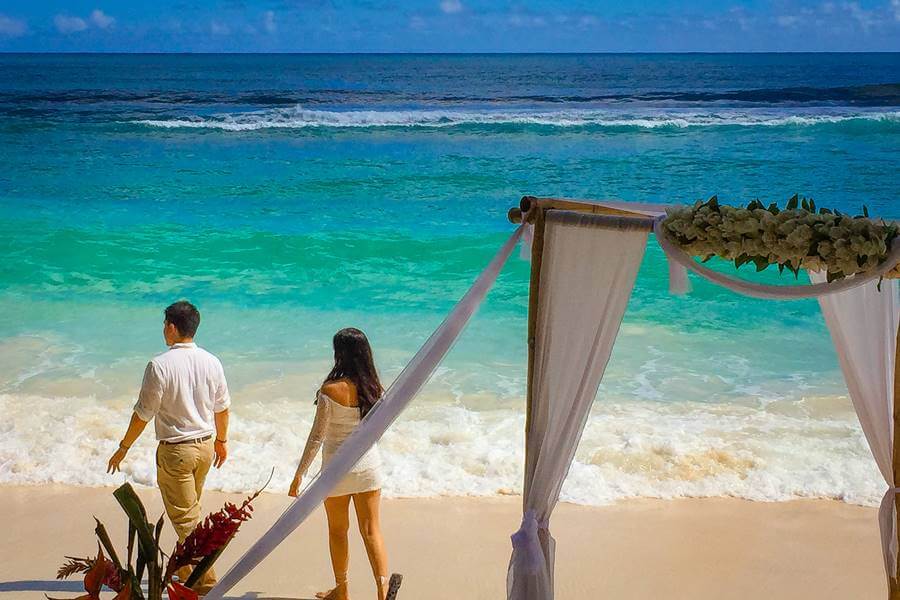 flight attendant expat wedding seychelles