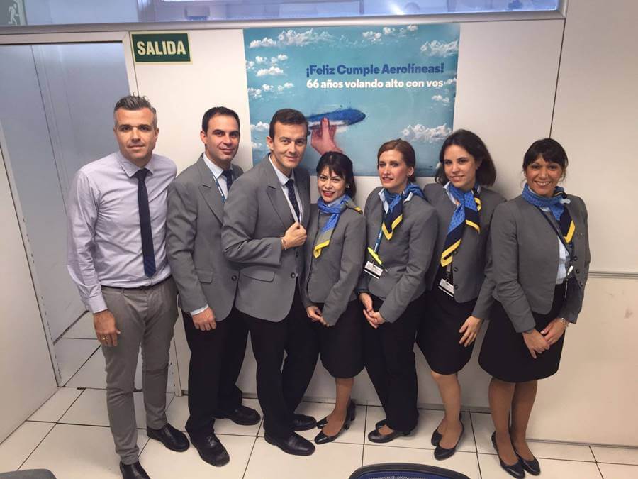 Aerolineas Argentinas male and female flight attendants