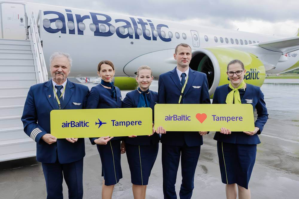 airbaltic cabin crew with pilot