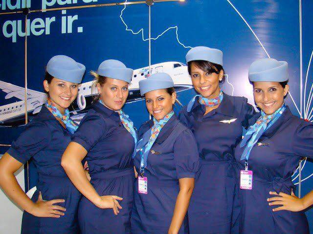 azul airlines female flight attendants