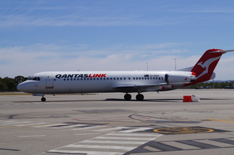 network aviation qantaslink flight attendant