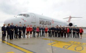 volotea flight attendant and team