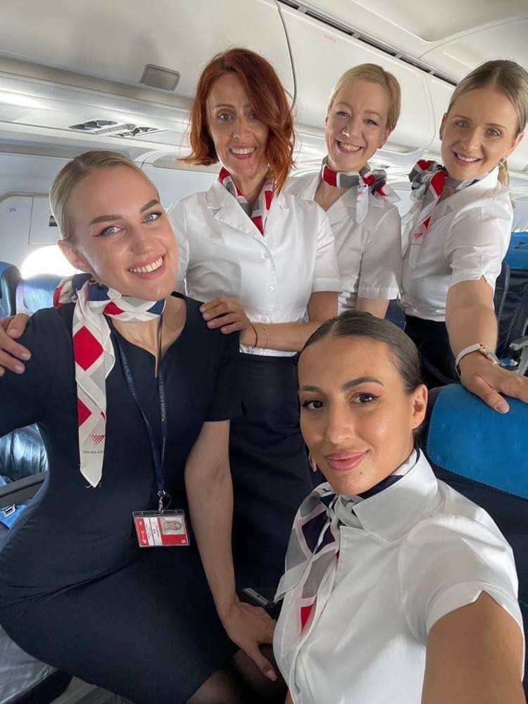croatia airlines smile crew