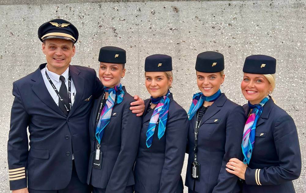 icealand air flight attendant requirements