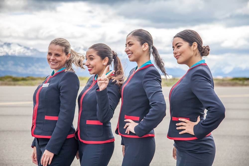 jetsmart female flight attendants