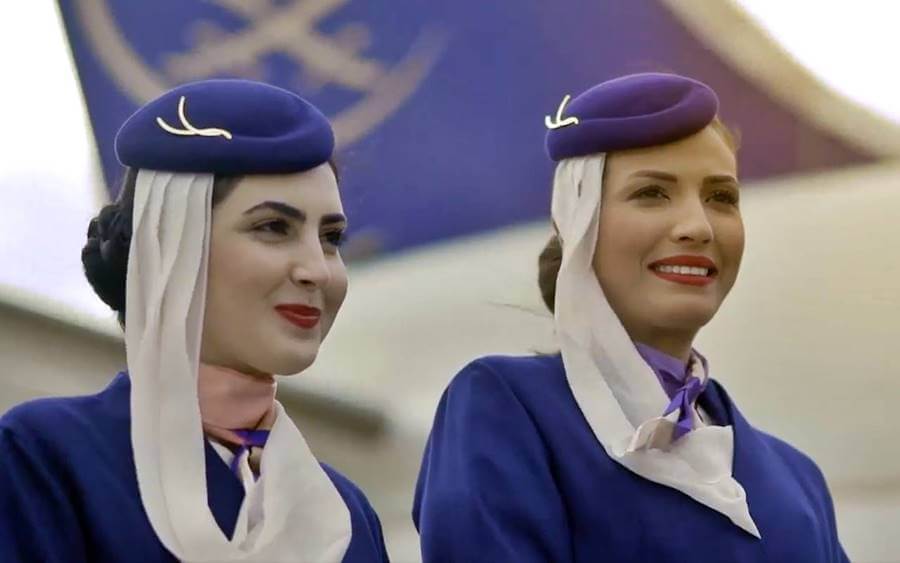 saudia female crew