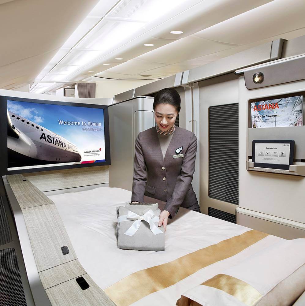 Asiana Airlines first class cabin crew