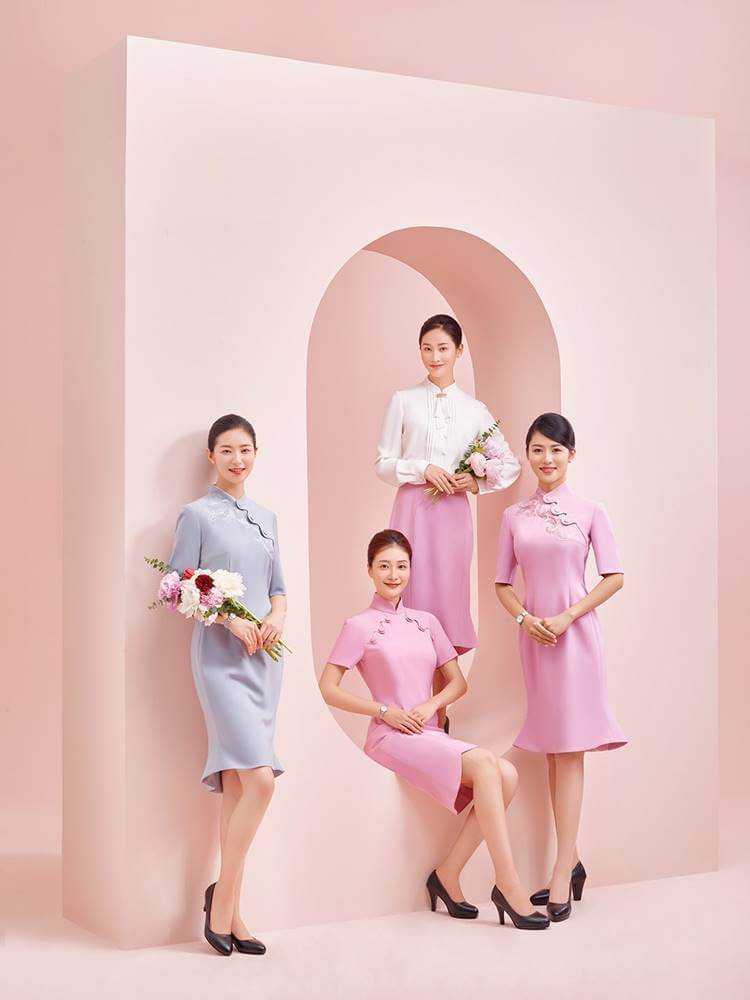Juneyao Airlines female flight attendants full uniform