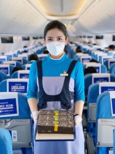 Xiamen Airlines flight attendant meal service