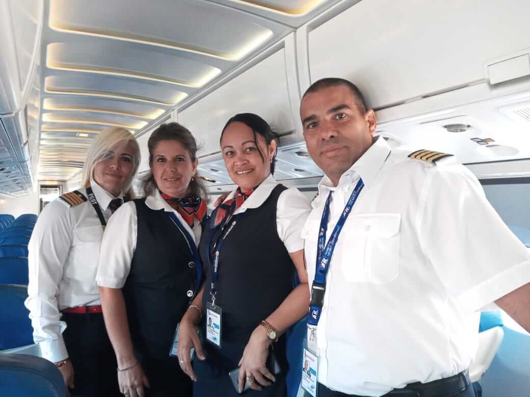 Cubana de Aviacion pilots and flight attendants