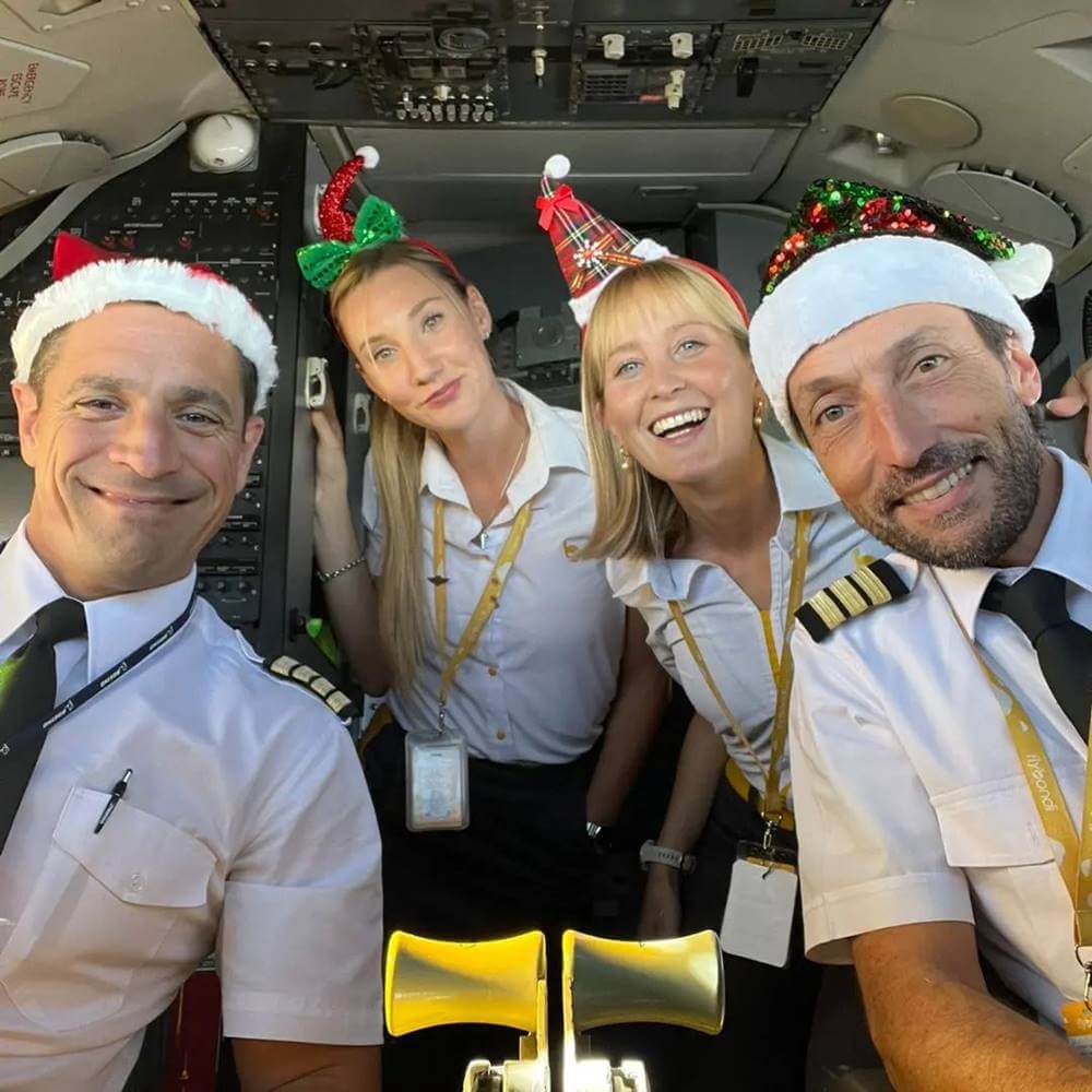 Flybondi flight attendants and pilots cockpit