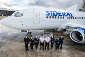 Sideral pilots and flight attendants tarmac