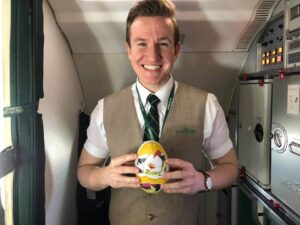 Wideroe flight attendant easter egg