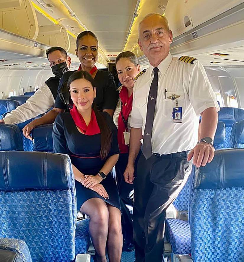 Aeropostal flight attendants and pilots cabin