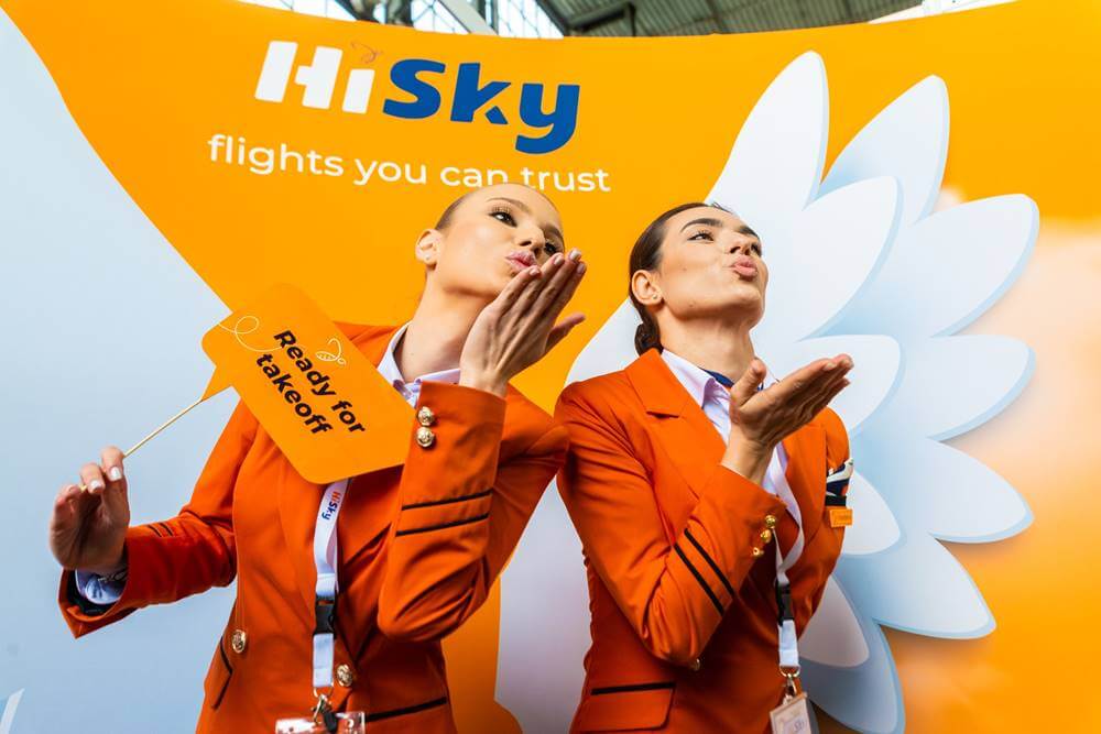 HiSky flight attendants kiss