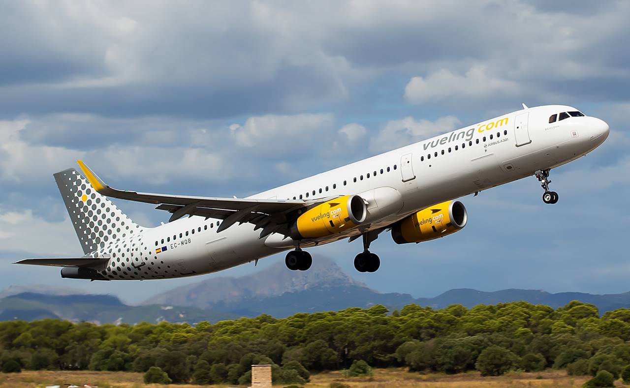 vueling airlines plane wifi