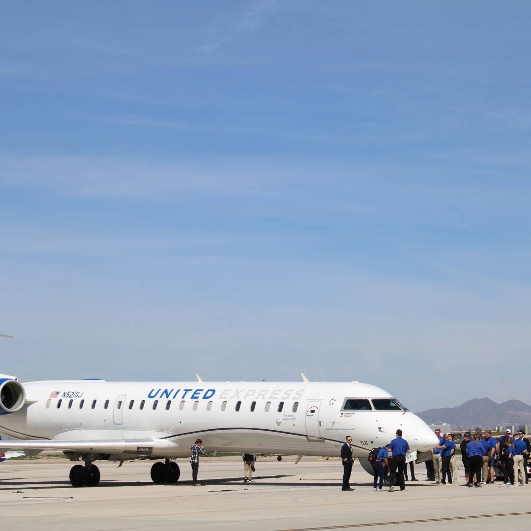 gojet airlines company facts united express
