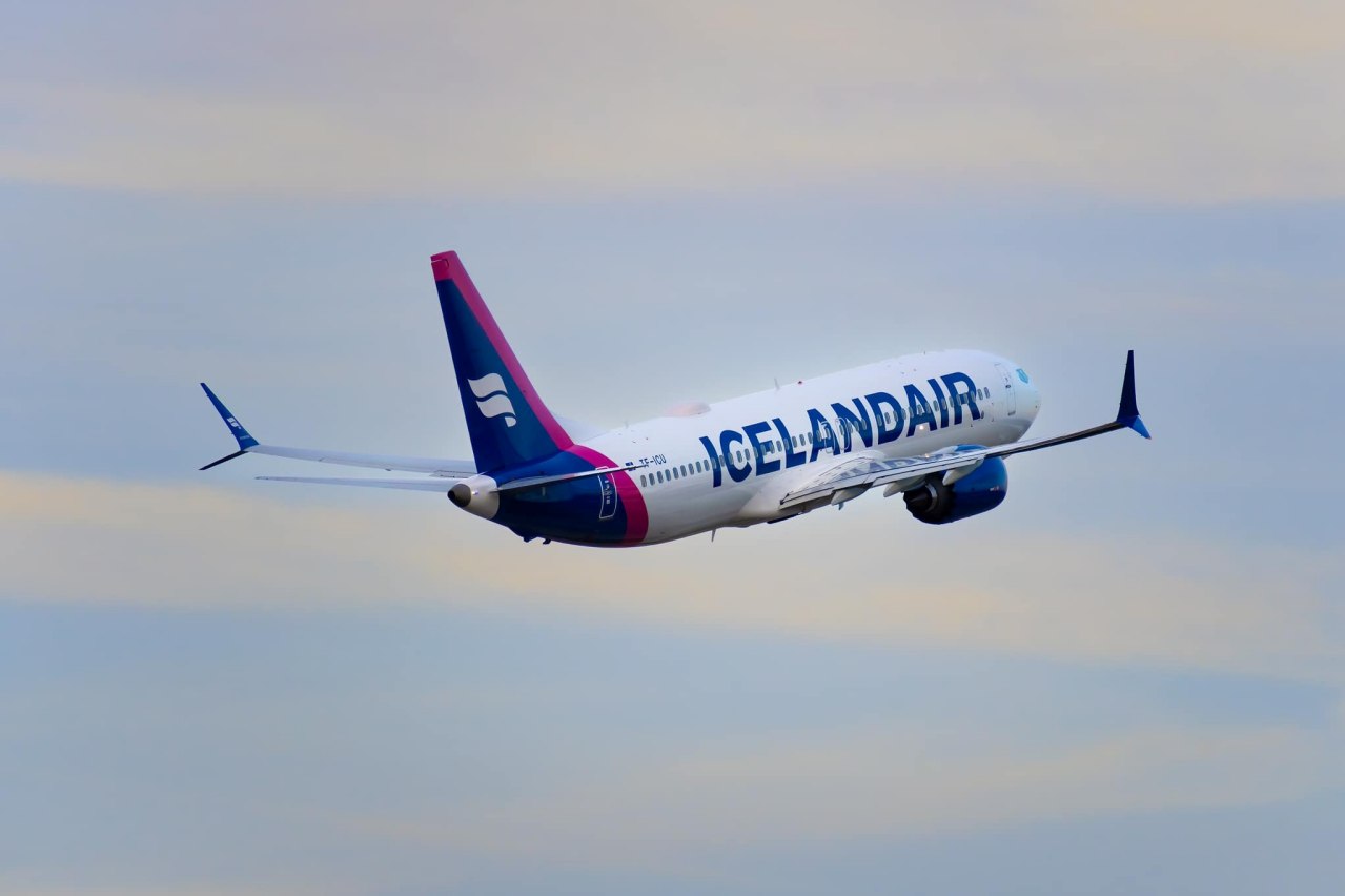 Icelandair Company Facts