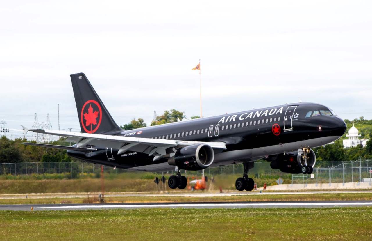 Air Canada for pilots and Air Canada Hub Locations for flight attendants