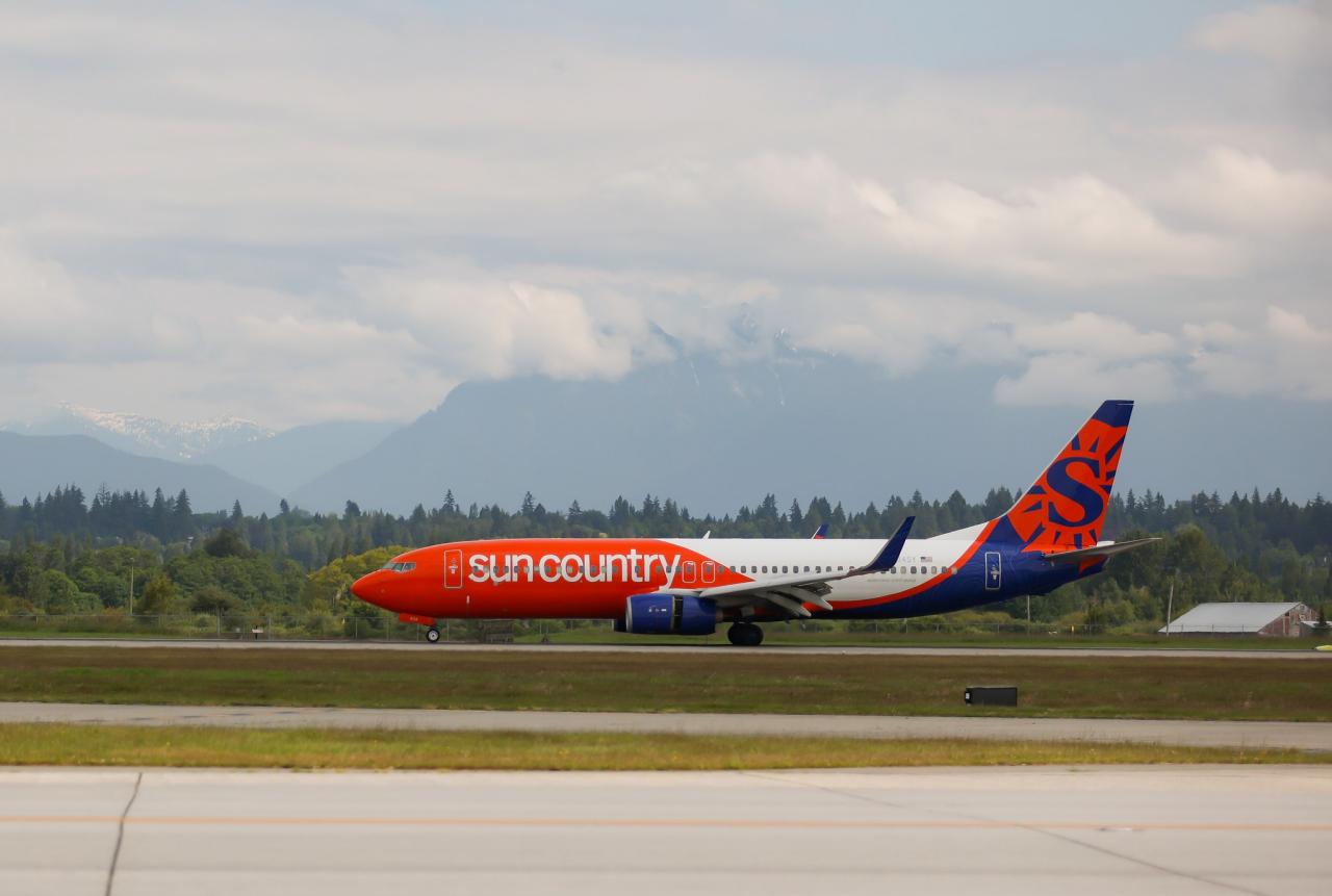 Sun Country Airlinesfor pilots and Sun Country Airlines Hub Locations for flight attendants